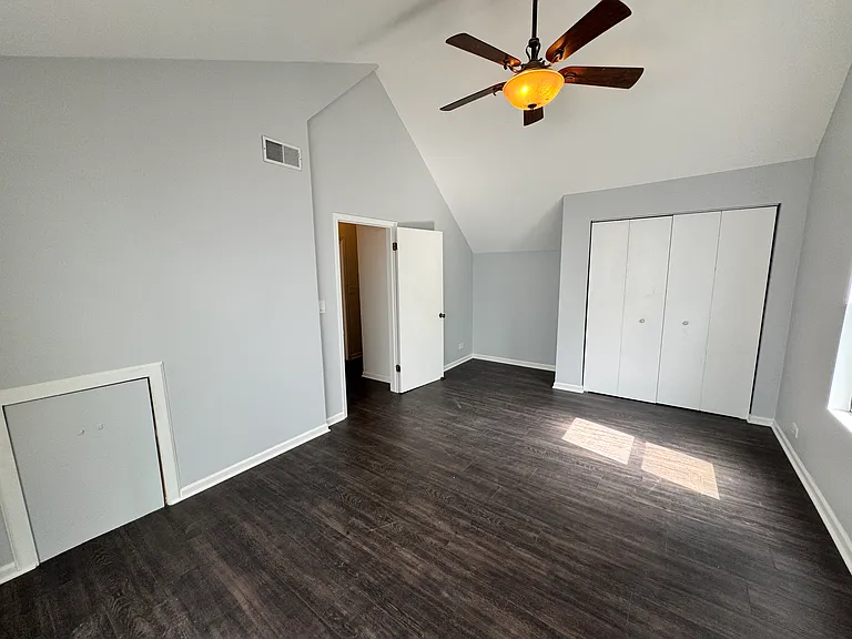 2430 N Southport Ave #2F — Photo 18
