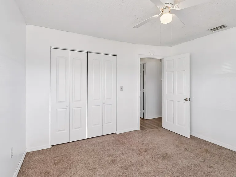 384 Cocoa Ct — Photo 8