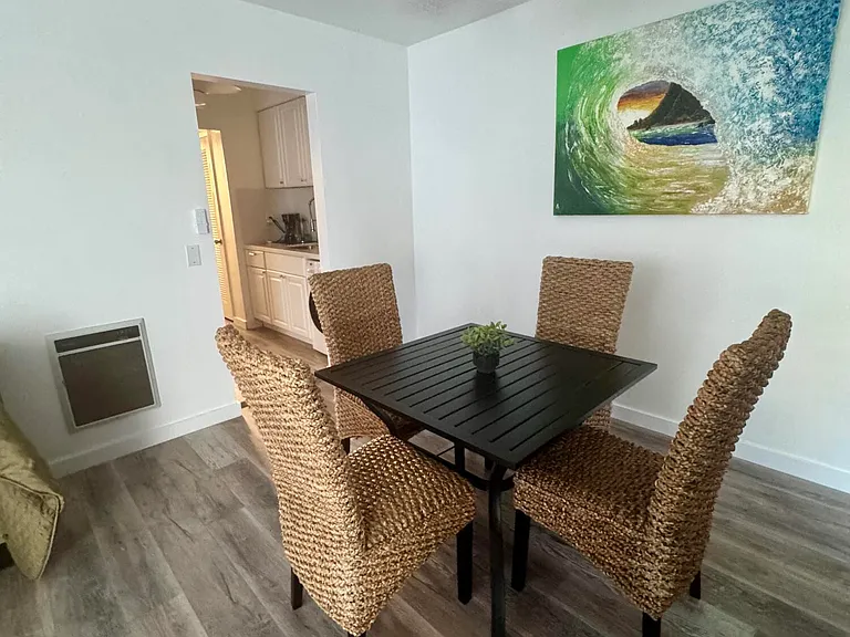 113 N Lakeside Dr #3 — Photo 4