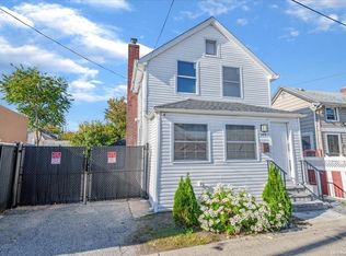 149 Henry St, Hempstead, NY 11550