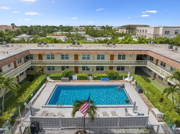 923 22nd Pl APT 217, Vero Beach, FL 32960