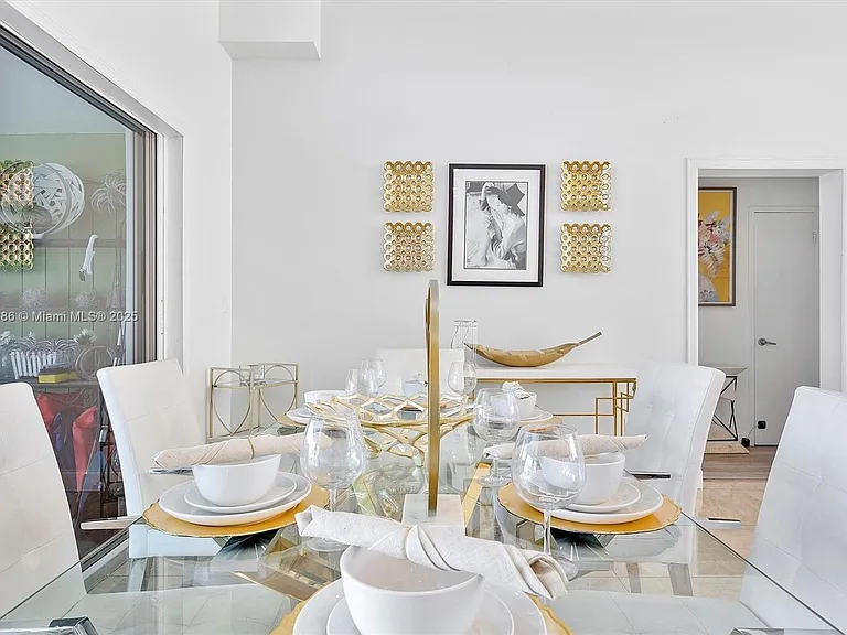 2541 NE 195th St — Photo 45