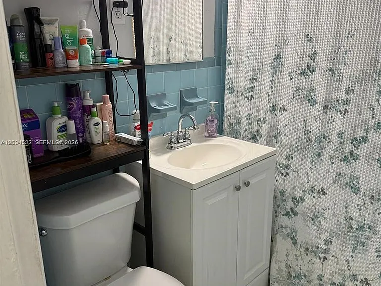 2732 NW 16th Ter #2734 — Photo 5