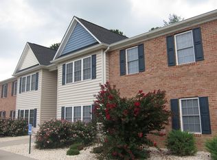 23 Town Center Way APT 4, Warsaw, VA 22572