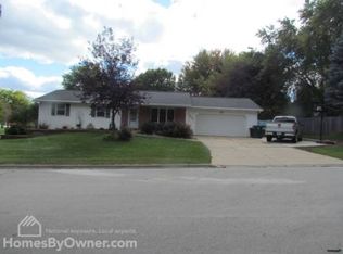 2975 Devroy Ln, Green Bay, WI 54313