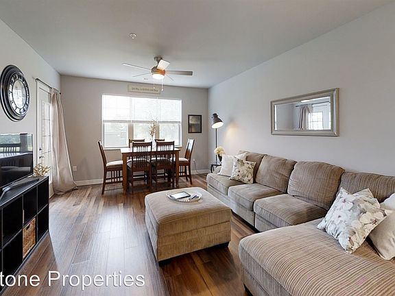 4th image of 204 S Brookwood Dr APT 209