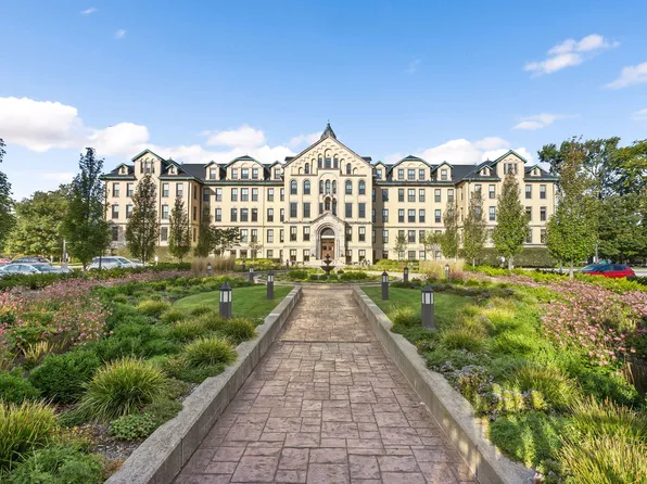 1041 Ridge Rd Unit 410, Wilmette, IL 60091
