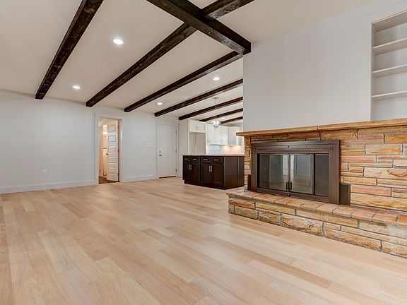 5th image of 3213 Meadowrun Ln
