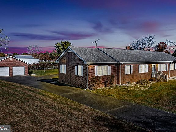 3rd image of 1943 Nomini Grove Rd