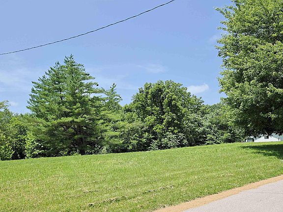 2nd image of S Chapel Hill Rd