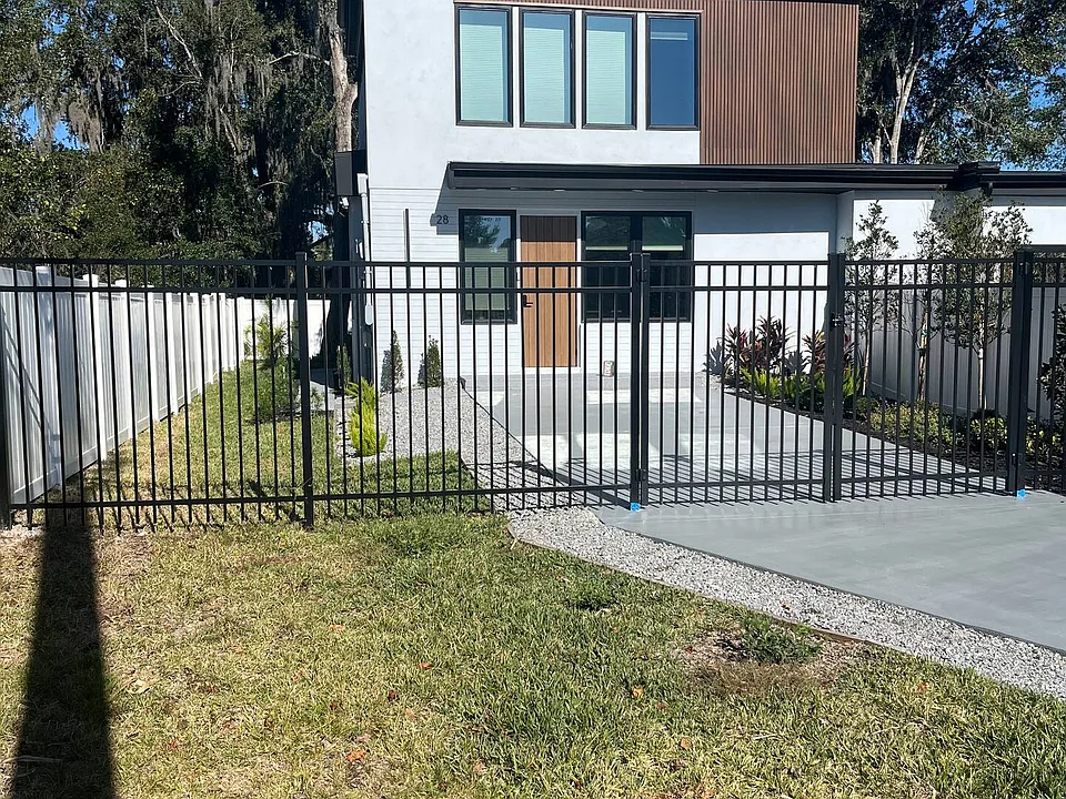 28 Academy Ave