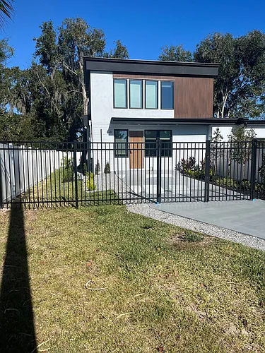 28 Academy Ave Photo 1