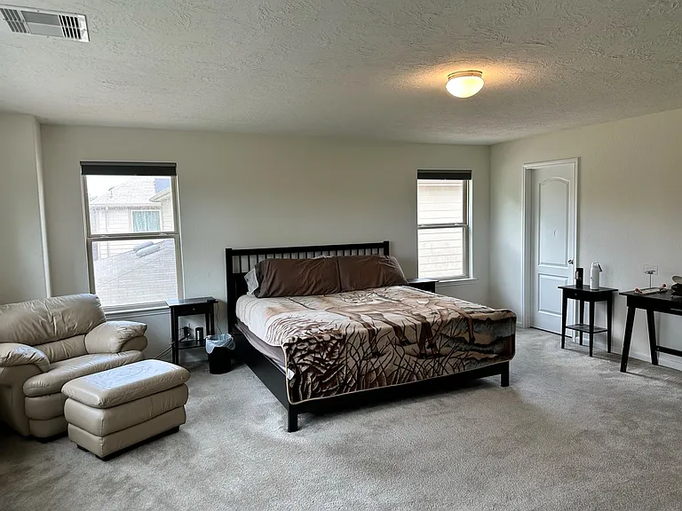 1172 Clonmore Ct — Photo 11