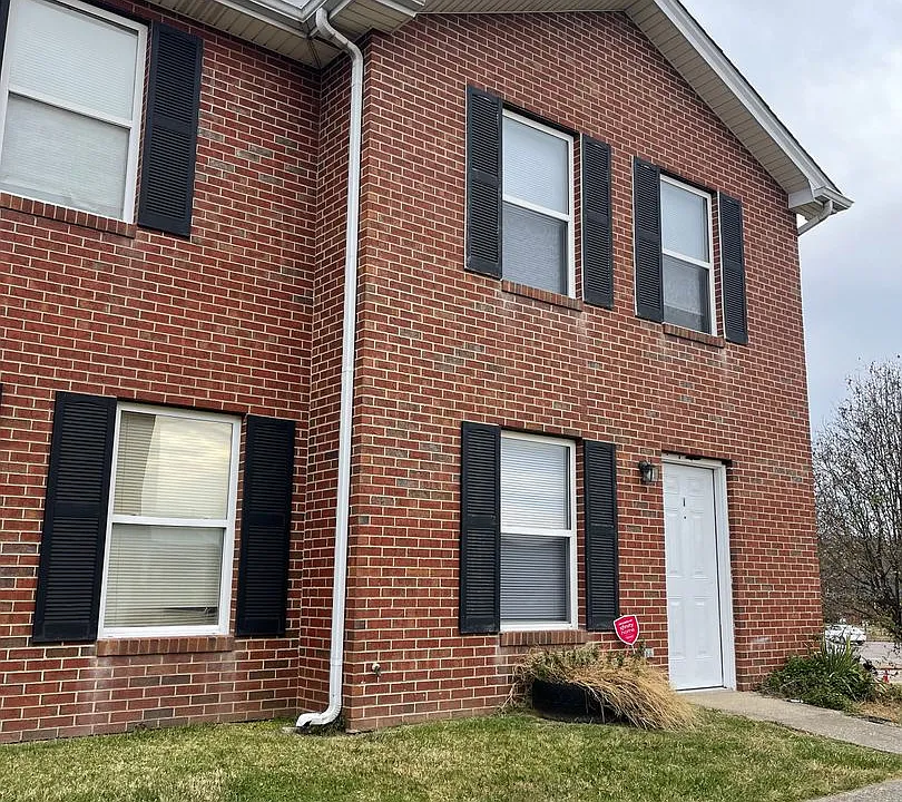 1113 Crown Pointe Dr