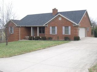 210 Pin Oak Dr, Lancaster, KY 40444