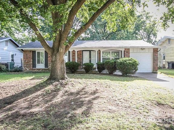 5th image of 11272 Parkmont Dr