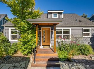 6022 38th Ave NE, Seattle, WA 98115