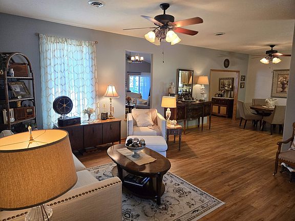 3rd image of 1026 Republic Cir