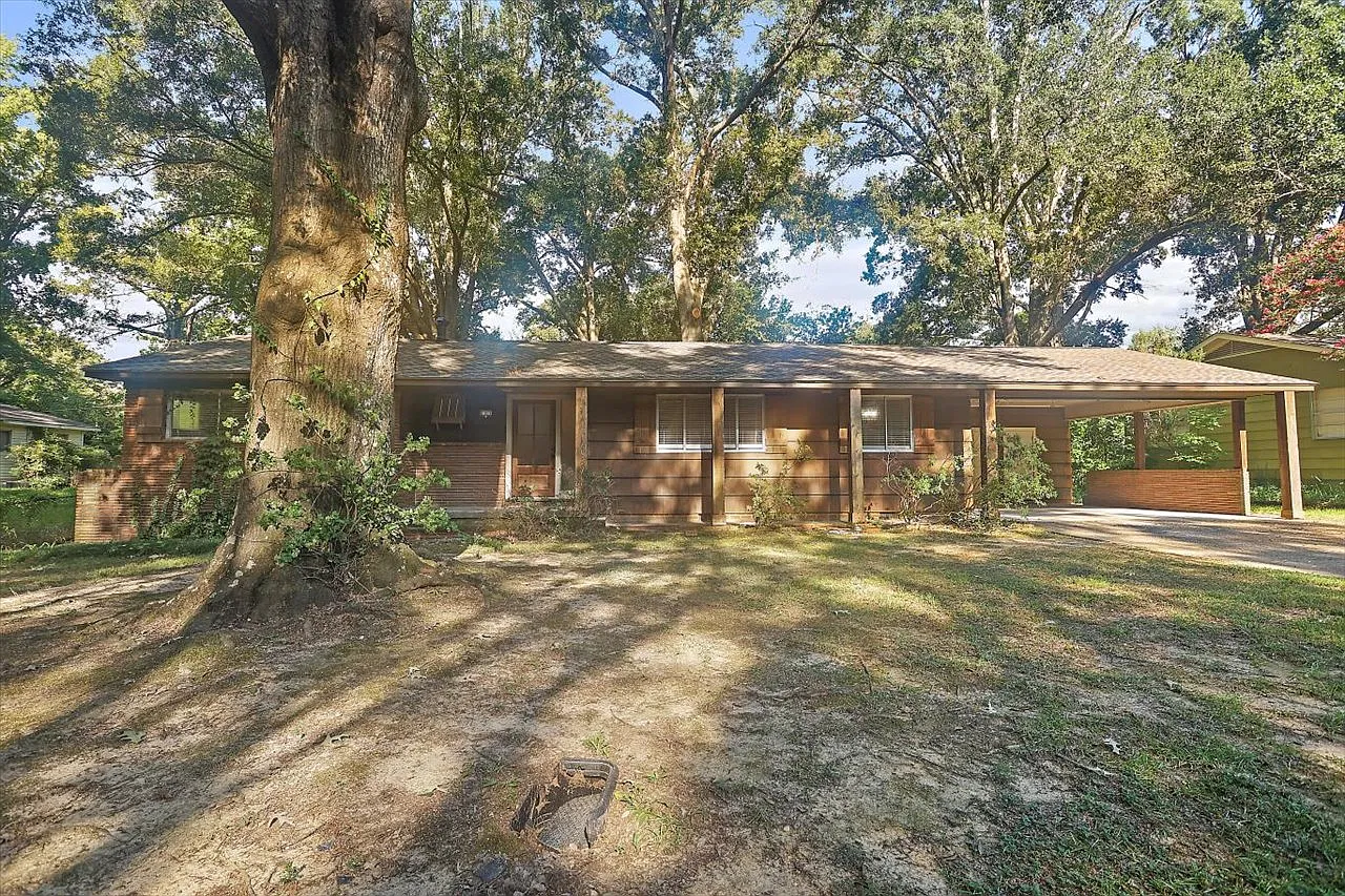 3 bed, 1713 sqft, $1,800 — Photo 1