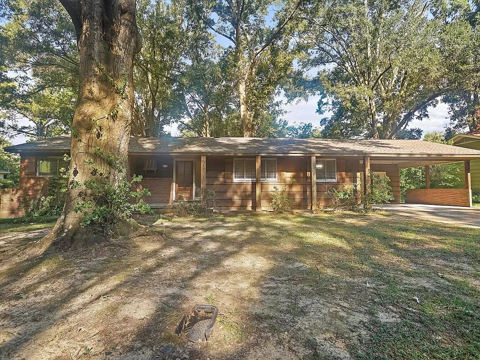 111 Chiswick Cir