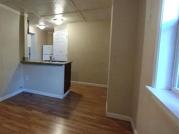 5th image of 520 Brinton Ave