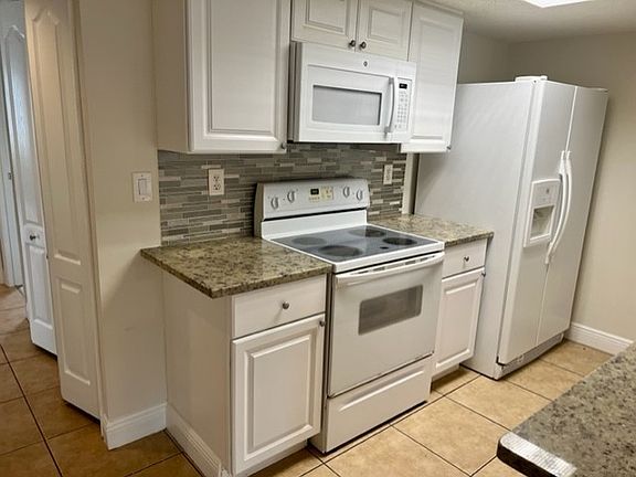 5th image of 2721 N Poinciana Blvd APT 161