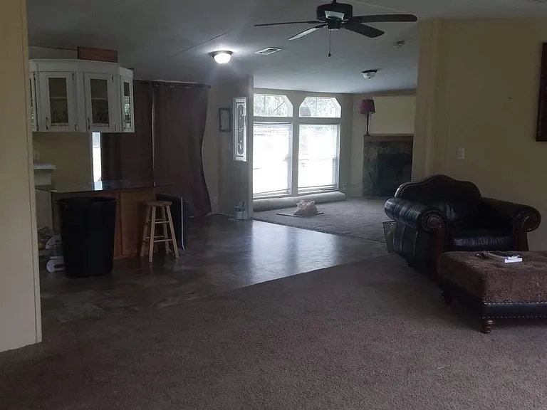 626 Daniels St — Photo 3