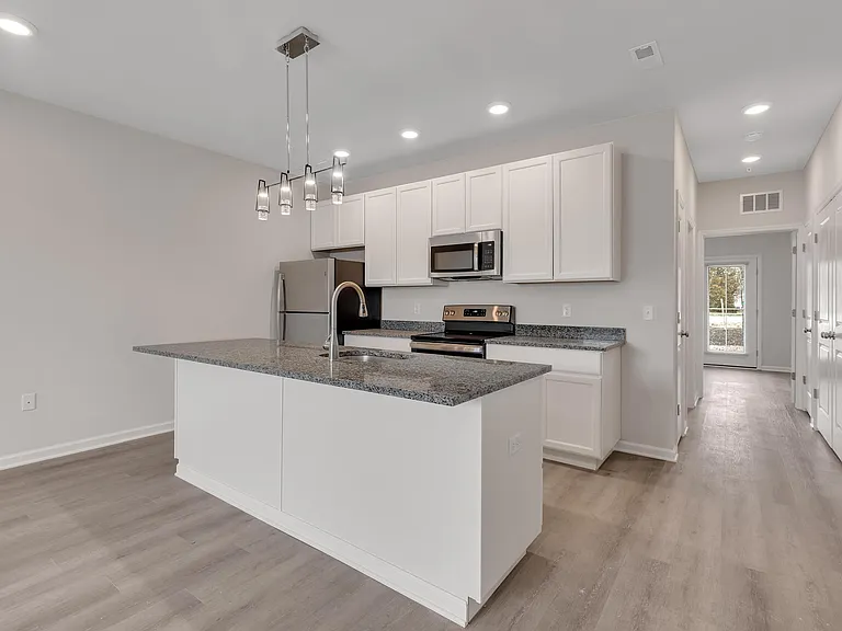 15 Wildflower Ln — Photo 1