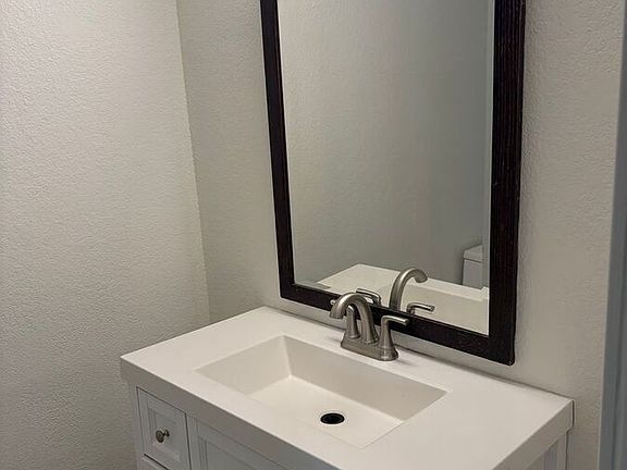 5th image of 1208 Dallas St #302