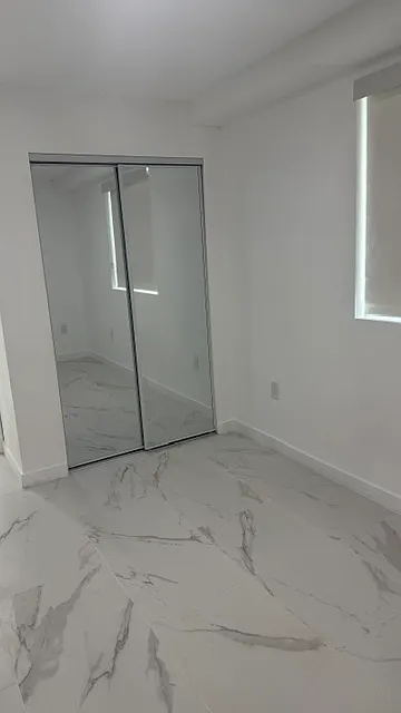2 bed, 670 sqft, $2,400 — Photo 2