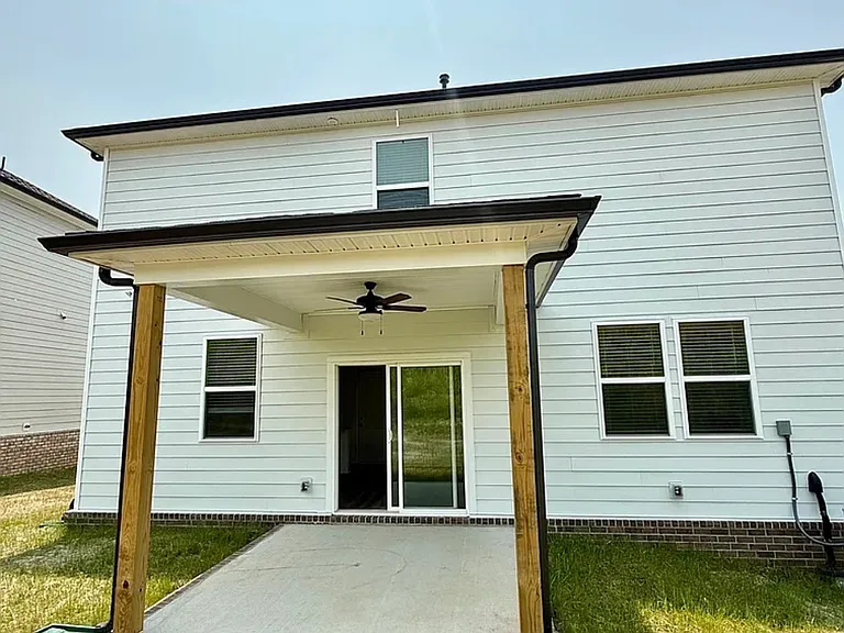 168 E Millbrook Dr — Photo 15