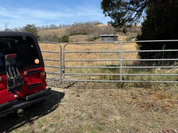 Cantwell Ln, Sneedville, TN 37869