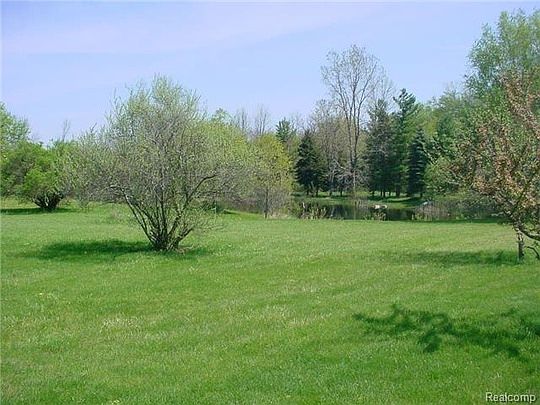 2nd image of 1055 S Hacker Rd
