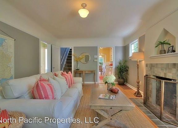2nd image of 6704 18th Ave NW