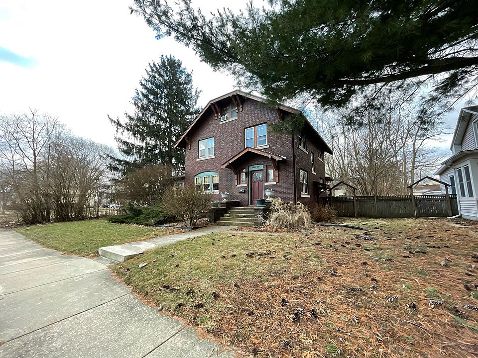 2nd image of 303 W Columbia Ave