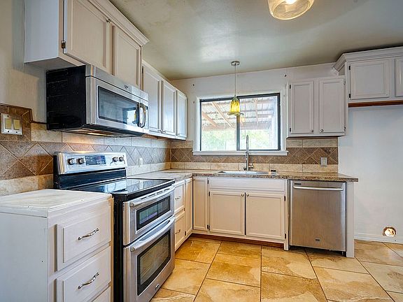 2nd image of 3901 Roosevelt Dr