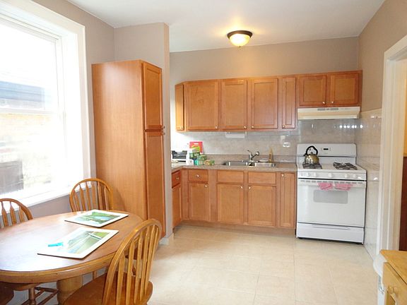 3rd image of 3608 N Meade Ave #1