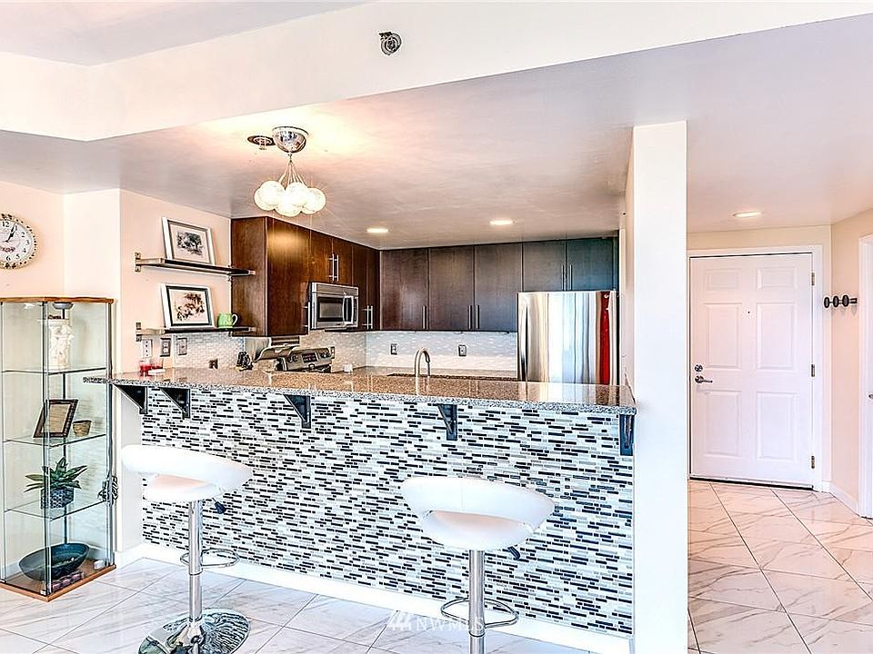 1st image of 177 107th Ave NE APT 910