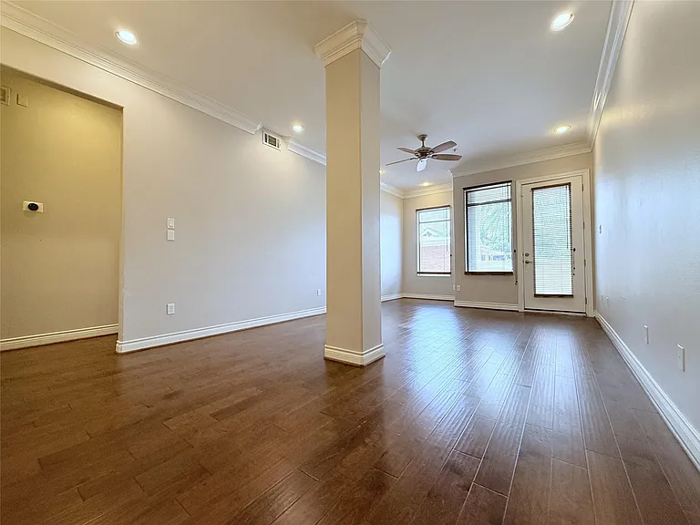 510 Lovett Blvd #204 — Photo 6
