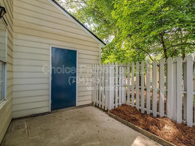 2704 New Hamlin Way — Photo 22