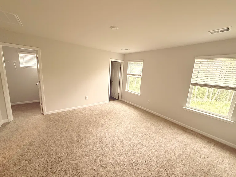 172 Randwick Ln — Photo 10