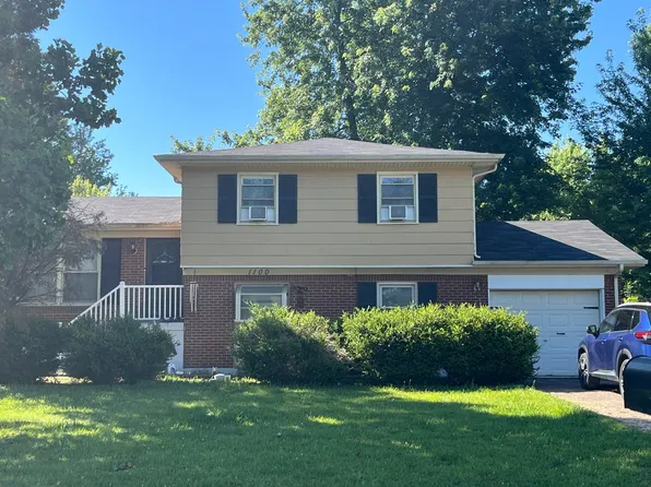 1100 Glenwood Dr, Radcliff, KY 40160