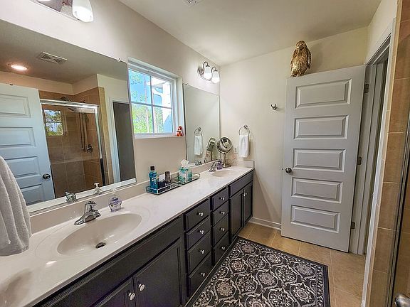 Master Bathroom w/ Wet Room