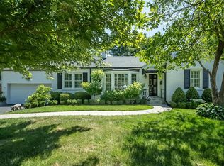 16 Ridge Line Dr, Saint Louis, MO 63122
