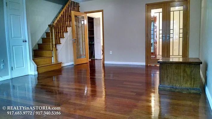 Rented by Alexiou Realty | media 7