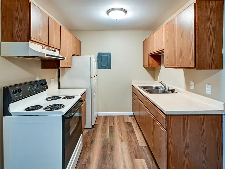 100 Sunset Ln #7 — Photo 13