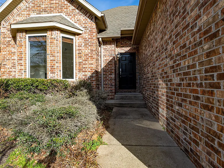 514 S Pierremont Dr — Photo 4