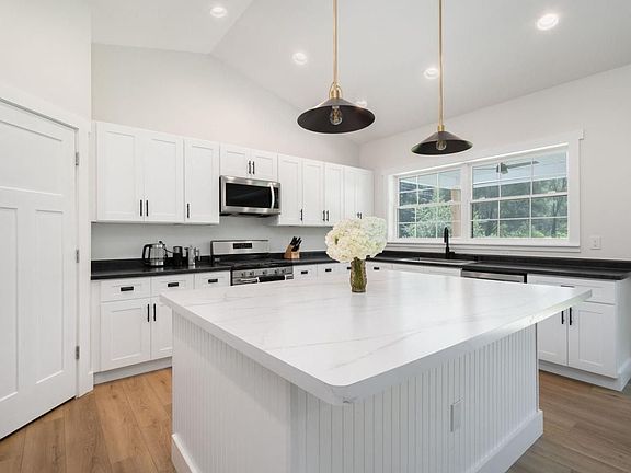5th image of 23234 Country Ln