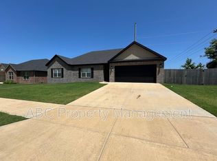 791 Dixon St, Centerton, AR 72719