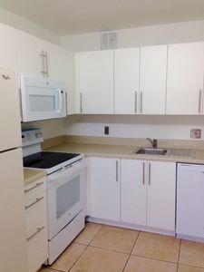 300 SW 134th Way APT 110E, Pembroke Pines, FL, 33027